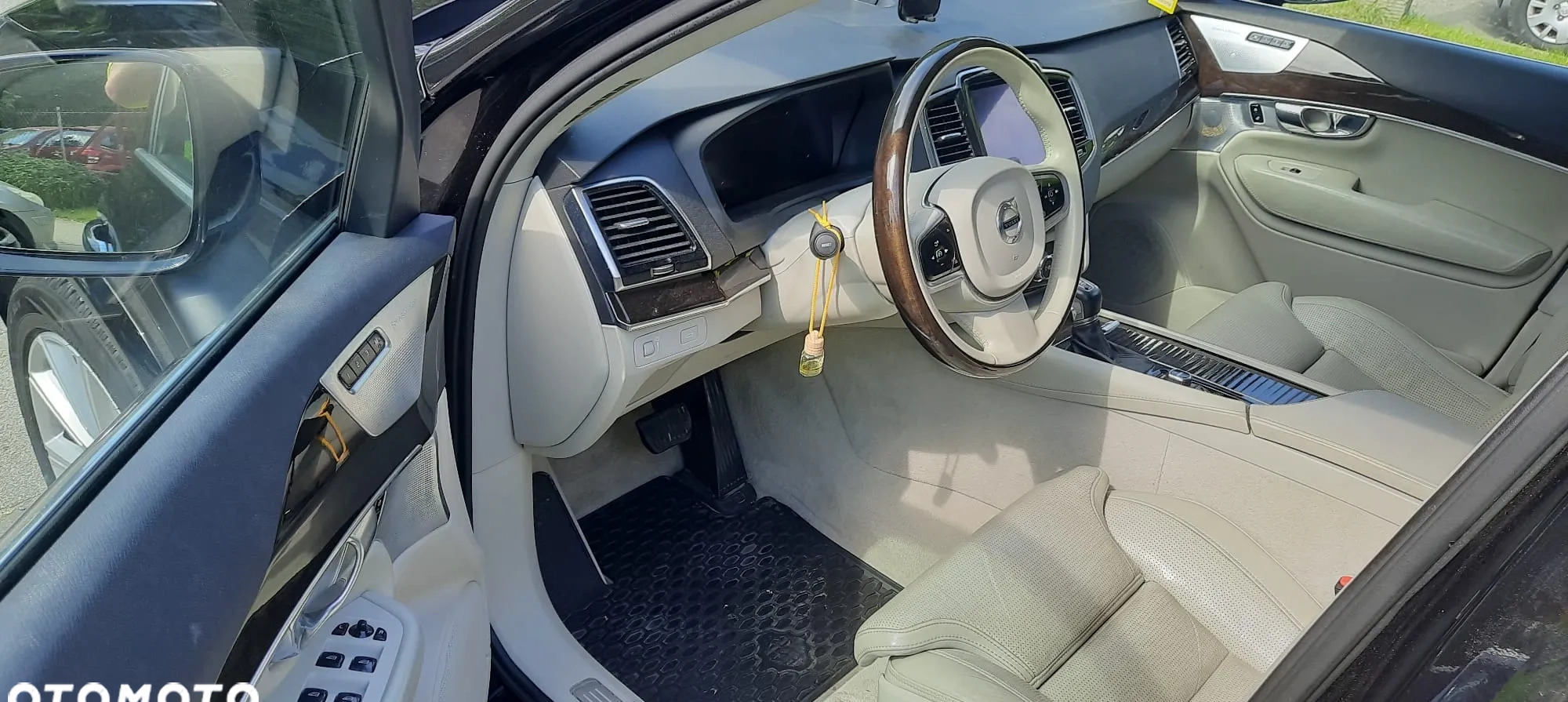 Volvo XC 90 cena 119900 przebieg: 220000, rok produkcji 2015 z Warszawa małe 56